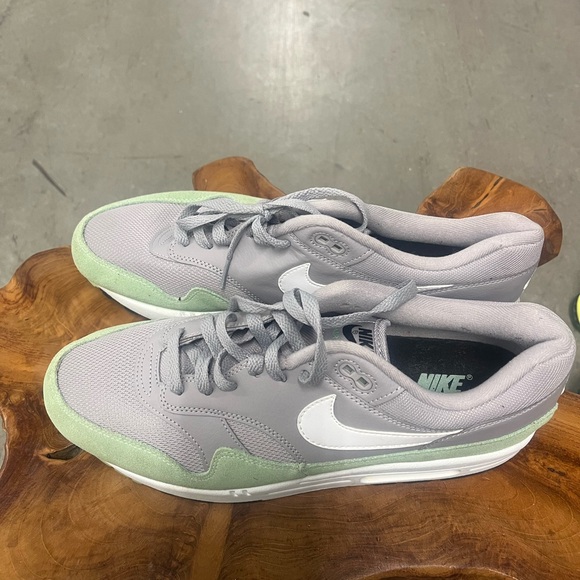 Airmax - Picture 2 of 4